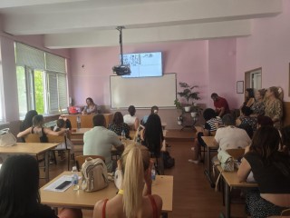 Обучения и работни срещи: Превенция на вейпинг и употребата на наркотични вещества; Учене чрез преживяване; Решение на конфликти и проблеми; Проектно-базирано обучение;изкуствения интелект в учебния процес; Изкуствения интелект в учебния процес