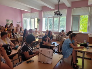 Обучения и работни срещи: Превенция на вейпинг и употребата на наркотични вещества; Учене чрез преживяване; Решение на конфликти и проблеми; Проектно-базирано обучение;изкуствения интелект в учебния процес; Изкуствения интелект в учебния процес