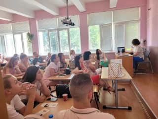 Обучения и работни срещи: Превенция на вейпинг и употребата на наркотични вещества; Учене чрез преживяване; Решение на конфликти и проблеми; Проектно-базирано обучение;изкуствения интелект в учебния процес; Изкуствения интелект в учебния процес