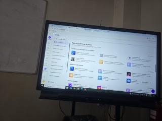 Обучения и работни срещи: Превенция на вейпинг и употребата на наркотични вещества; Учене чрез преживяване; Решение на конфликти и проблеми; Проектно-базирано обучение;изкуствения интелект в учебния процес; Изкуствения интелект в учебния процес