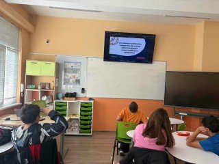 Изкуственият интелект през погледа на шестокласниците: Как да го използваме разумно?